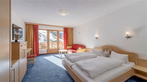 33 3 3 bronze badges. Doppelzimmer Hangerer - Haus Alpenblick - Appartements ...