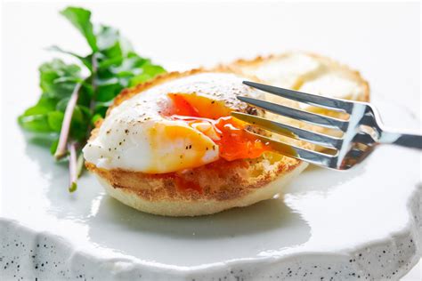 How To Make Perfect Poached Eggs 3 Mistakes To Avoid