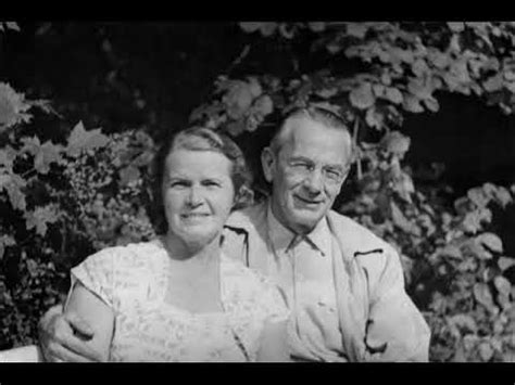 Popular polish singer of the twentieth century. Mieczysław Fogg - Umówmy się na dziś - tekst piosenki ...