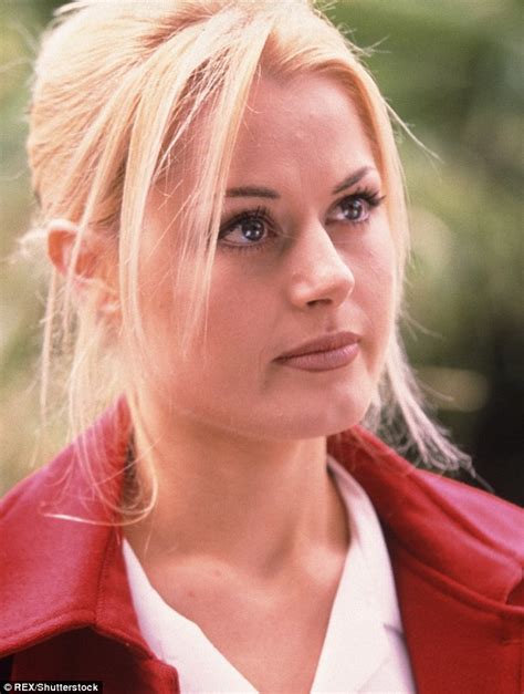 Neighbours Star And Mother Of Six Madeleine West Shows Off Her