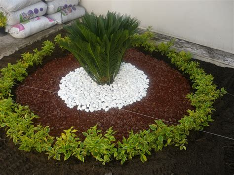 Decoracion de jardines con piedras y plantas. JARDINES PUEBLOS Y HUERTOS: DISEÑO DE UN JARDIN