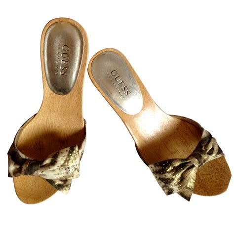 Discover senso's great range of mules, suitable for every occasion in a variety of colours and materials. Mules Guess Mules Bois Doré ref.15191 - Joli Closet
