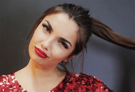 Elettra lamborghini is a reality television personality and also a descendant of the lamborghini creator ferruccio lamborghini. Elettra Lamborghini a Sanremo 2020: video esibizione ...