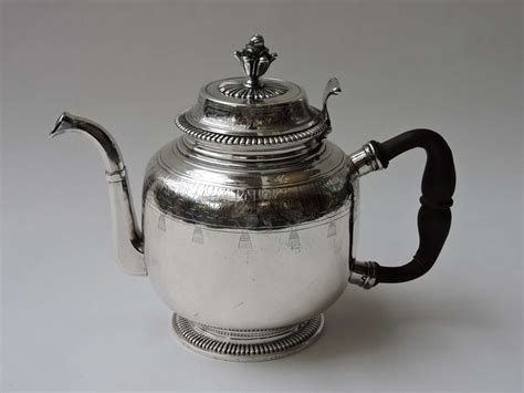 french-silver-teapot-with-18th-century-hallmarks-most-likely-dated-late-19th-century