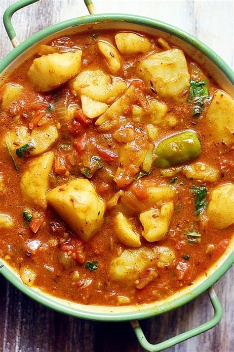 Potato Curry Easy Aloo Curry Cook Click N Devour