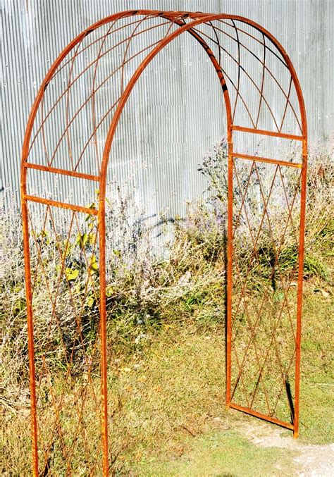 Garden pest controls, garden bird repellents Wrought Iron Round Criss Cross Arch - Metal Garden Trellis