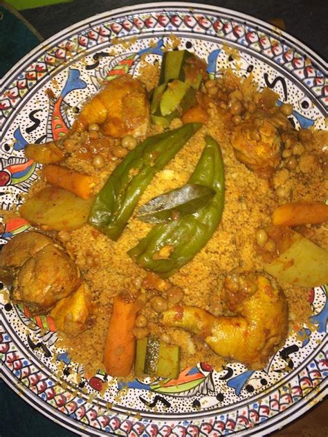 #petit_foir_tunisien #petits_four_amandes # petit_four_amandesalam alaikomon prépare ensemble une recette hyper facile et très savoureuses de petits fours t. Couscous Tunisien au poulet - Ô petits délices | Couscous ...