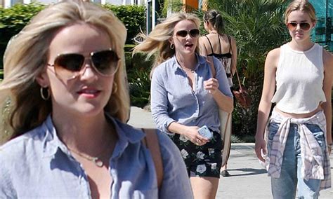 Reese Witherspoon And Daughter Ava 15 Wear Matching Sunglasses In La