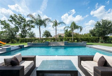 Bellaire neighborhood pool service is well connected in the pool industry. Custom Swimming Pool Builder Bellaire, TX | Platinum Pools