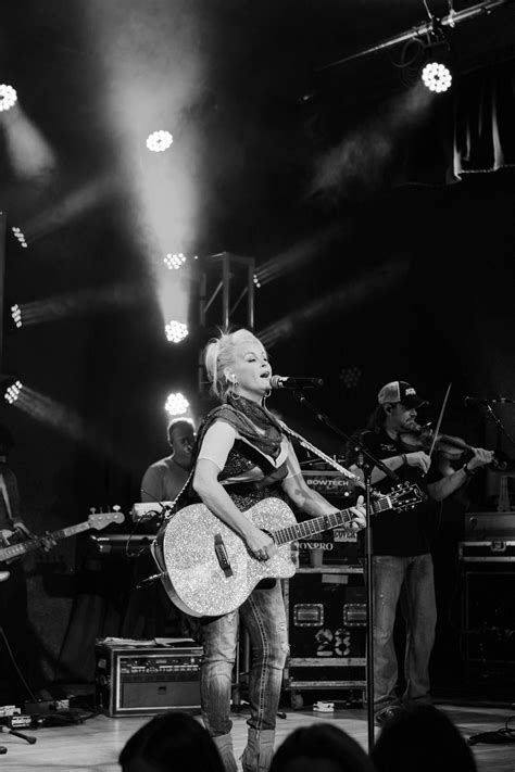 Guaranteed To Knock Em Dead The Marvelous Voice Of Lorrie Morgan By