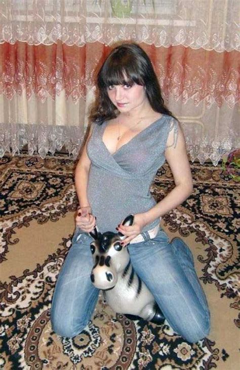 Cute Russian Girls At Home Klykercom