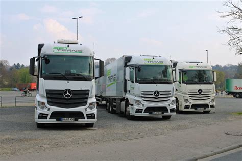 } } page.onconsolemessage = function(msg). Drei GetTrans Mercedes Benz Actros Hängerzug am 31.03.19 ...