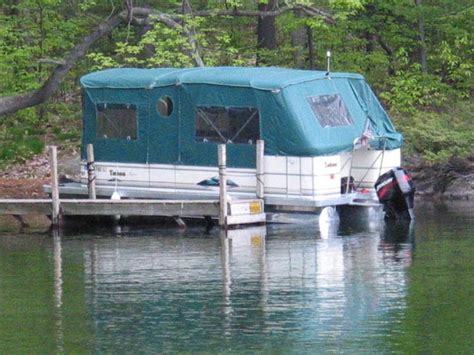 Featuring boating areas in ohio, marine information, canvas care, upholstery care, diy winterizing, towing. 30 best pontoon boat enclosures images on Pinterest | Pontoon boating, Pontoon stuff and Pontoon ...