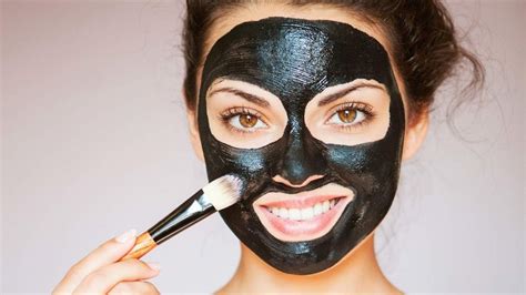 How to make a homemade charcoal face mask. How to make a purifying charcoal mask at home | KOKO GLOW