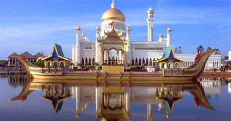 Bandar Seri Begawan, Brunei - Travel Guide - Exotic Travel ...