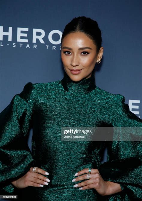 Shay Mitchell Attends 12th Annual Cnn Heroes An All Star Tribute At