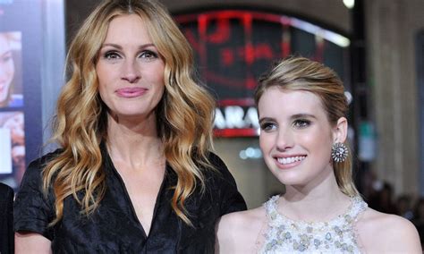 Emma, 28, posted an instagram photo of her and her aunt, arm in arm. Julia Roberts has best reaction as niece Emma Roberts ...