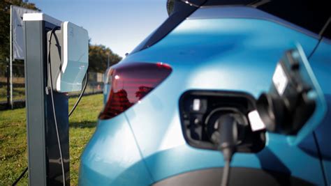 Damit sollen familien mit kindern und allleinerziehende beim erwerb oder bau von wohneigentum gefördert werden. Ladestationen für Elektroautos: KfW startet Förderung ...