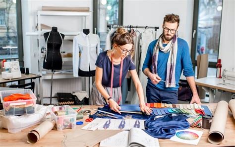 How Much Does Fashion Designer Earn Per Year In The Us Knowinsiders