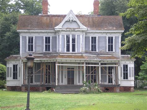 deteriorating home awaiting renovation. Madison, GA. photo by Steve