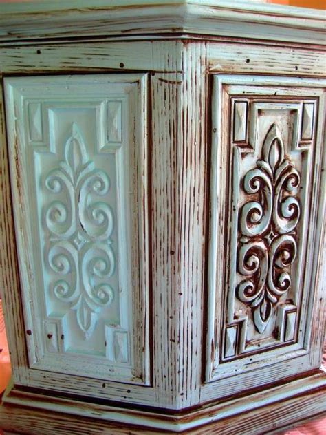 Antiquing kitchen cabinets with stain. Antiquing furniture - ideas and ways to do it by yourself