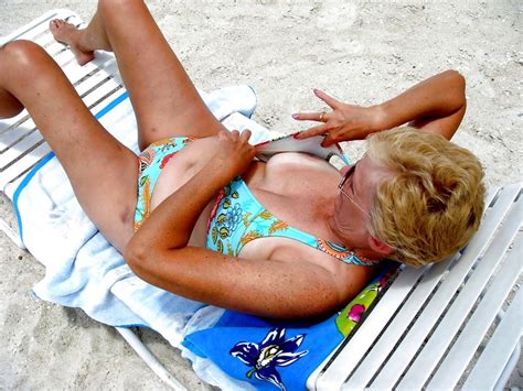 Grannies In Bikinis Pics Porn Photos And Sex Pictures For Free