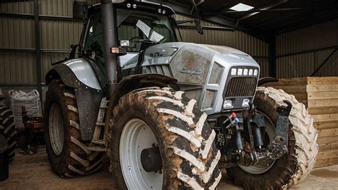 Jeremy clarkson's swapping fast cars for tractors, putting on his wellies, and getting well and truly stuck in to running his own farm. What's in Your Shed? visits Jeremy Clarkson's 400ha farm