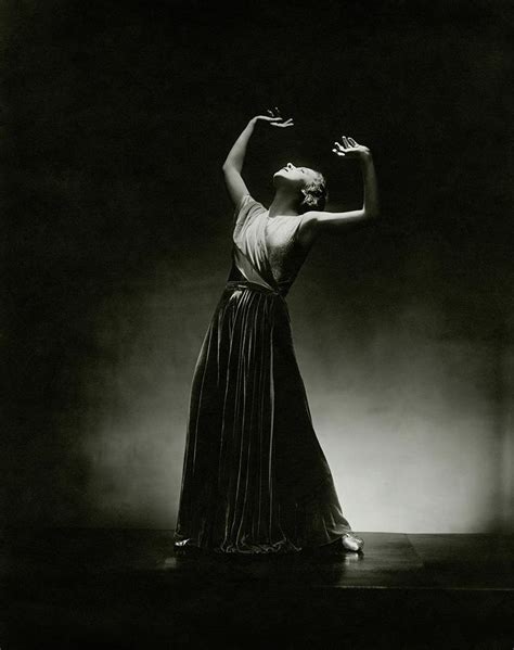 Alanova Posing In A Grecian Style Gown By George Hoyningen Huene