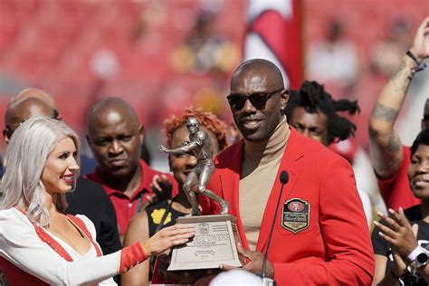Terrell Owens Says He Would Love To Talk To Antonio Brown