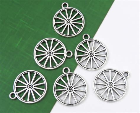 6 Wagon Wheel Charms Antique Silver 3d Charm Collection Etsy