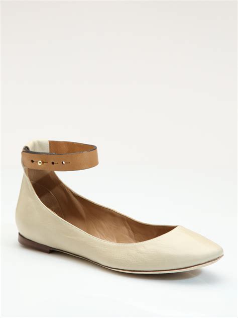 Chloé Ankle Strap Ballet Flats In Natural Lyst