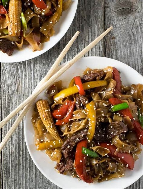 Top notch soba noodles bowl with korean beef, spicy gojujang dressing. Korean BBQ Beef Stir Fry with Noodles | Recipe | Stir fry ...