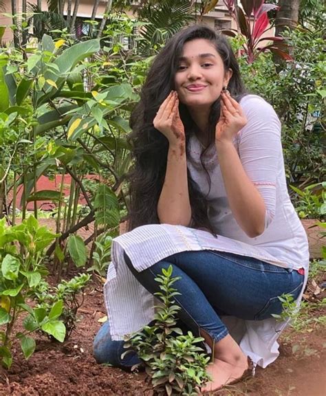 Only after watching this we feel what we missed , the love in the air feel of the stars are vijay sethupathi obviously , krithi shetty is the best 17 old heroin i have even seen, she is bold and flirty , vaissshnav tej looks humble. Uppena Heroine Krithi Shetty Images, Age, Photos, Family ...