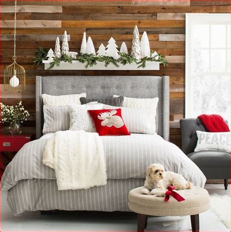 Minimalist Farmhouse Christmas Bedroom Decoration Ideas08 Master