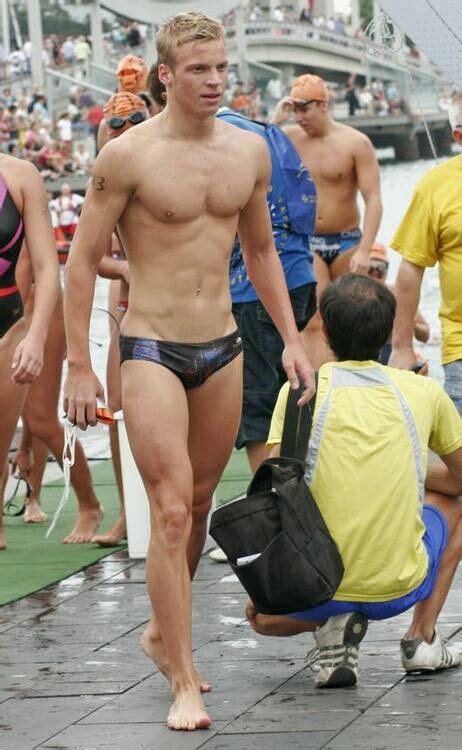 Pin By Aji Ronako On Babe And Full Of Guys In Speedos Swimmer Man Swimming