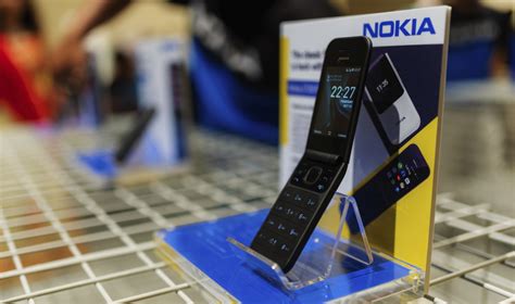 Read honest and unbiased product reviews from our users. Nokia 2720 Flip with Facebook, WhatsApp and Google ...