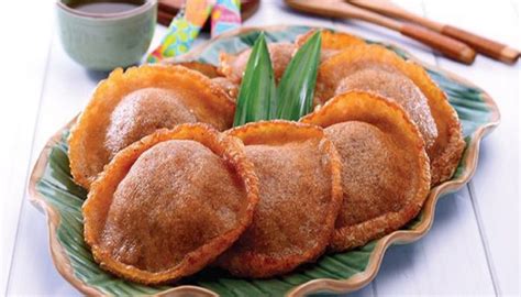 Maka dari itu, kuliner tersebut sering disebut jajanan pasar. 5 Resep Jajanan Pasar yang Murah Meriah - Dokter Sehat