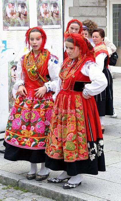 78 Traditional Costumes From Around The World Ng