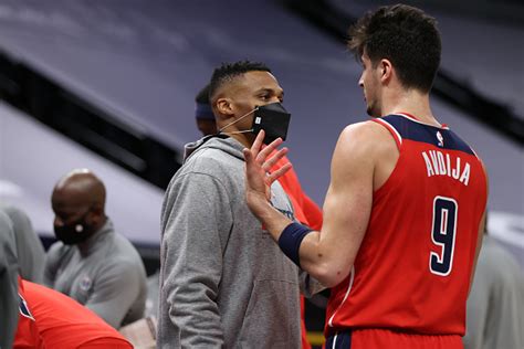 הוא נישא בשנית לשרון ארצי, בת קיבוץ בית זרע וכדורסלנית עבר, ולהם בן משותף, דני אבדיה, כדורסלן המשחק בקבוצת וושינגטון וויזארדס ובנבחרת ישראל. NBA: דני אבדיה צפוי לשחק נגד ברוקלין | ספורט 1