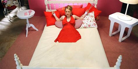 Dak Blondie On Bed By Fluffy144 On Deviantart