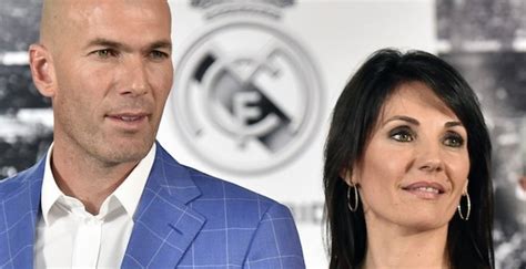 Enzo zidane currently plays for the infantil b team at real madrid. ¿Cómo conoció Zidane a Veronique Fernández? | Defensa Central