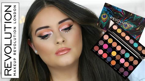 REVOLUTION CREATIVE VOL 1 EYESHADOW PALETTE | Eyeshadow, Makeup pallete