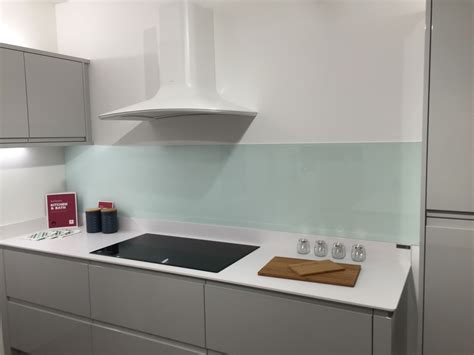 Mkw surfaces, a leading glass splashbacks supplier in london, uk, offers a wide array of colours, patterns & design for kitchen & bathroom surfaces at trade prices. Glass - Painted Kitchen Natural Glass Splashbacks ...
