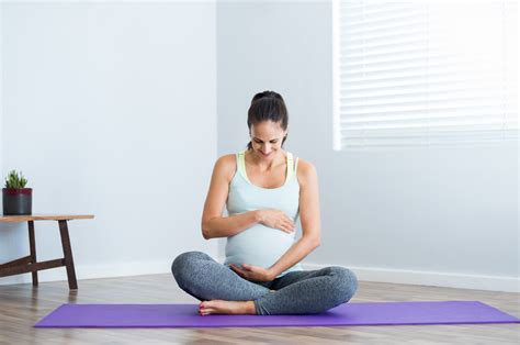 Siete Posturas De Yoga Para Embarazadas Asanas Recomendadas Para El