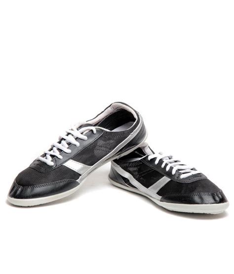 Decathlon will cover all shipping costs associated with your return except for items excluded from our return policy such as bikes, basketball hoops, snowboards, surfboards, tents, and other larger / heavier items. Decathlon Newfeel Unisex Black Shoes - Buy Decathlon ...