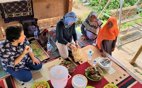 Womens Collective Action And The Village Law In Indonesia