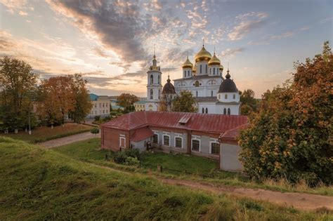 Premium Photo Assumption Cathedral In Dmitrov Kremlin Dmitrov