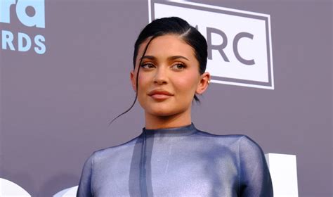 Kylie Jenner Shares Regrets Over Secret Boob Job Aged 19 ‘i Wish I
