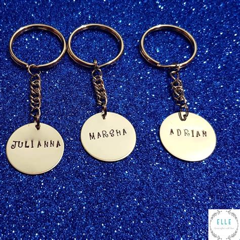 hand stamped keepsake keychains with names for friends 👩👩👨 ellehandcraftedwithlove