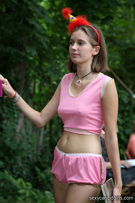 Sounds perfect wahhhh, i don't wanna. Teen Creepshot / Candid Creepshots : Child you vs teen you ...